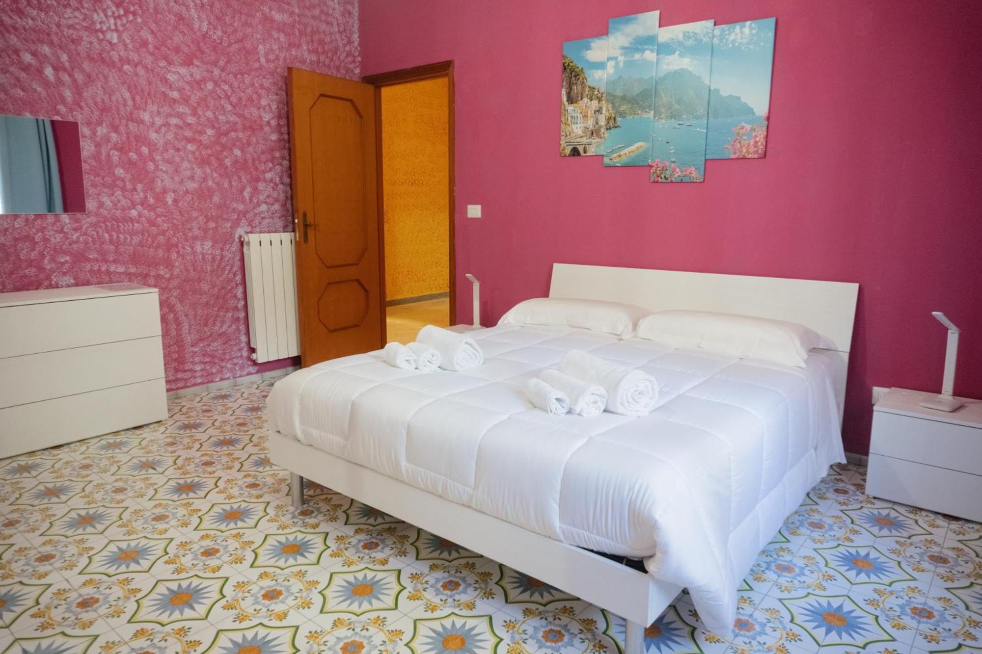 Domus Aurea Relax Room Салерно Екстериор снимка