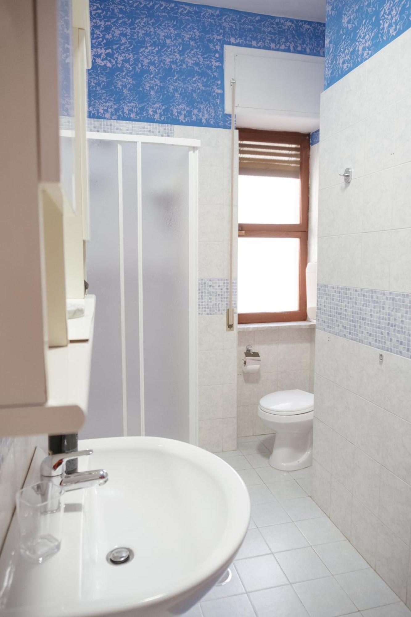 Domus Aurea Relax Room Салерно Екстериор снимка